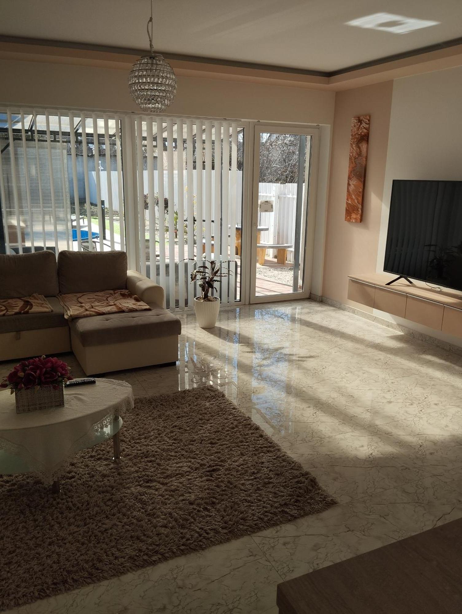 Sarkcsillag Teljes Csaladihaz- Star Complete Family House Apartment Сегед Екстериор снимка
